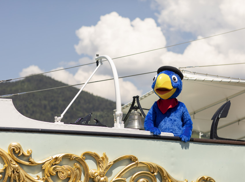 Globi auf dem Dampfschiff