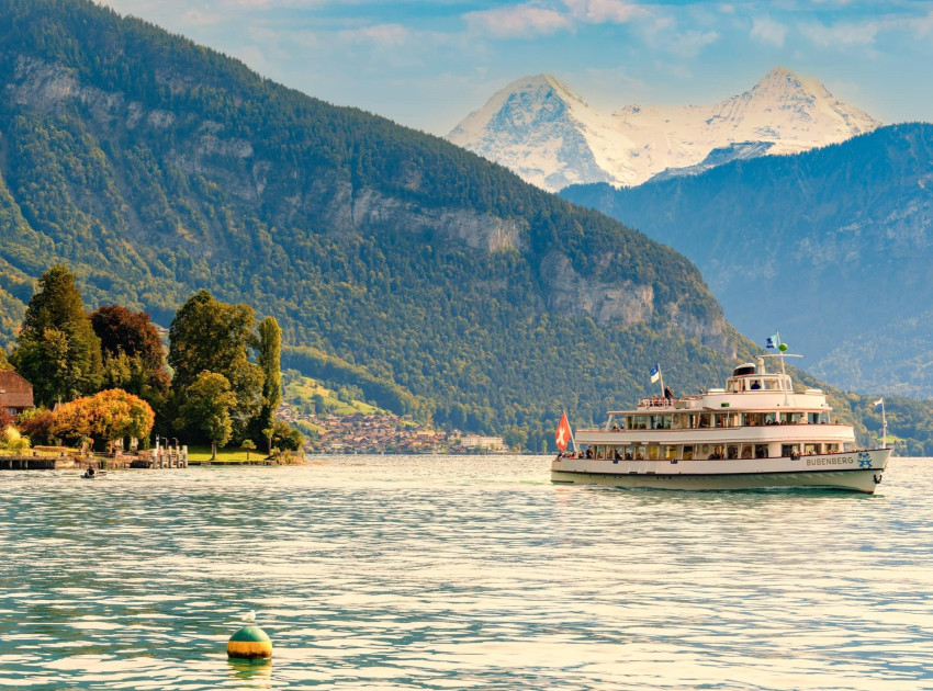 MS Bubenberg auf dem Thunersee