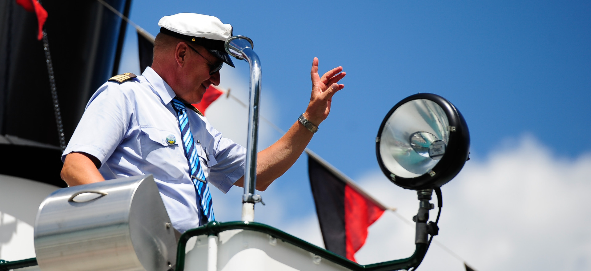 Dampfschiff Kapitän Beat Hodel auf dem Dampfschiff Blümlisalp