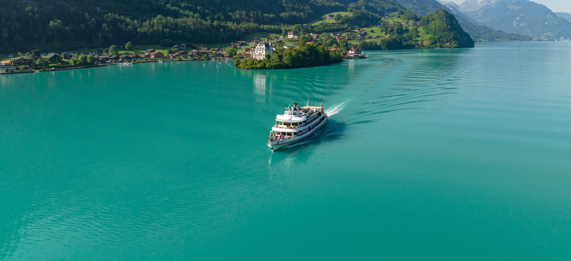 MS Brienz vor Iseltwald