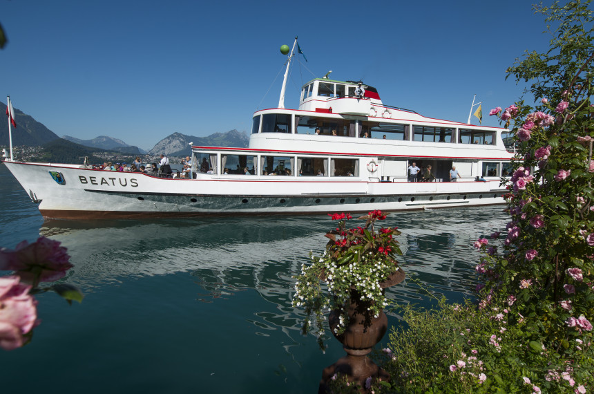 MS Beatus auf dem Thunersee