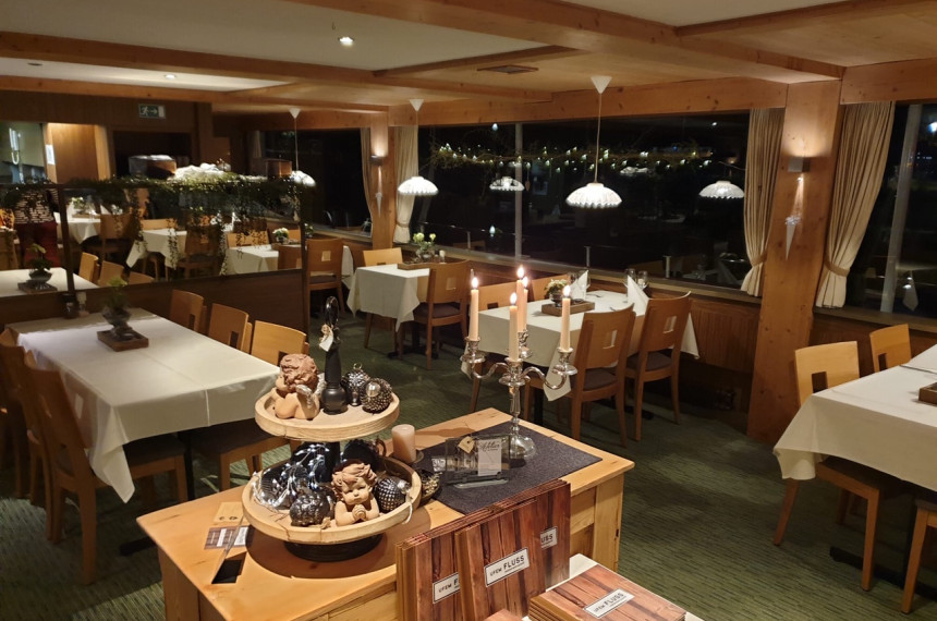 Restaurantschiff Ufem Fluss in Interlaken Ost an der Ländte